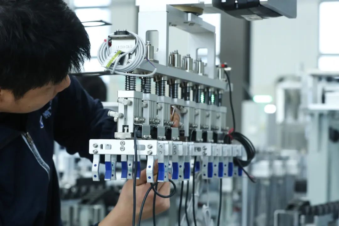 這個(gè)春天，我們走進(jìn)工廠看技術(shù)開發(fā)的風(fēng)景